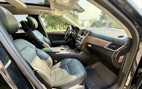 Mercedes-Benz GL-Класс, 2013 год, 2 500 000 рублей, 15 фотография