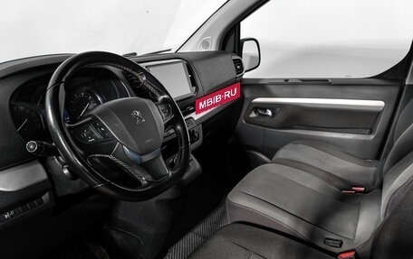 Peugeot Traveller I, 2021 год, 2 930 000 рублей, 9 фотография