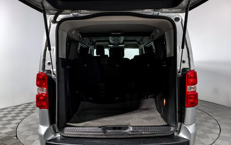Peugeot Traveller I, 2021 год, 2 930 000 рублей, 20 фотография