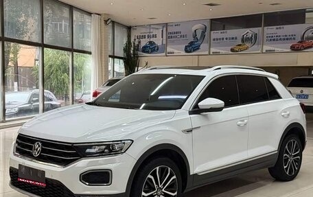 Volkswagen T-Roc I, 2022 год, 1 800 008 рублей, 1 фотография