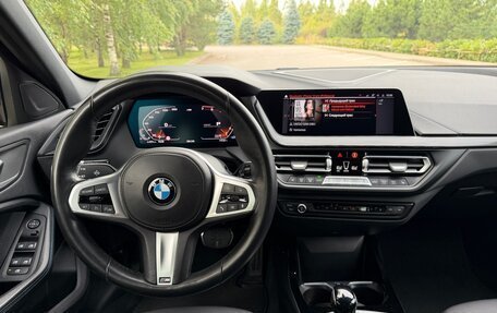 BMW 1 серия, 2022 год, 2 750 000 рублей, 17 фотография