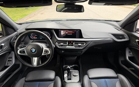 BMW 1 серия, 2022 год, 2 750 000 рублей, 15 фотография