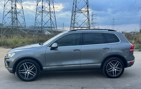 Volkswagen Touareg III, 2015 год, 2 980 000 рублей, 2 фотография