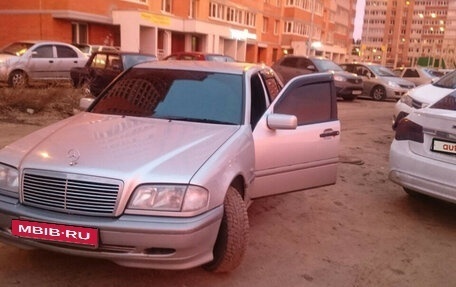 Mercedes-Benz C-Класс, 1999 год, 230 000 рублей, 4 фотография