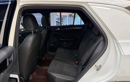 Volkswagen T-Roc I, 2022 год, 1 800 008 рублей, 20 фотография
