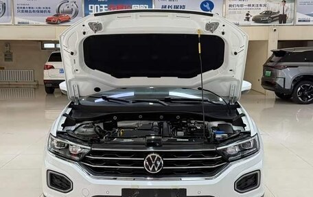 Volkswagen T-Roc I, 2022 год, 1 800 008 рублей, 22 фотография