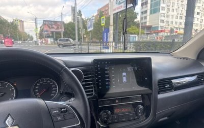 Mitsubishi Outlander III рестайлинг 3, 2019 год, 2 030 000 рублей, 1 фотография