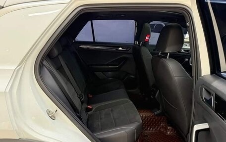 Volkswagen T-Roc I, 2022 год, 1 800 008 рублей, 18 фотография