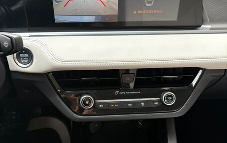Ford Escort, 2022 год, 999 000 рублей, 10 фотография