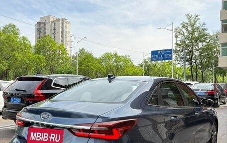 Ford Escort, 2022 год, 999 000 рублей, 4 фотография