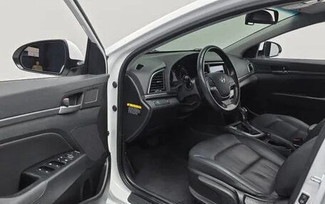 Hyundai Avante, 2016 год, 1 297 000 рублей, 3 фотография
