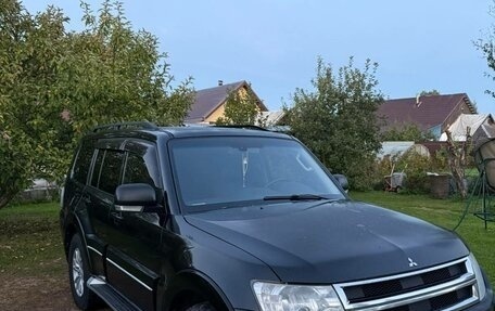 Mitsubishi Pajero IV, 2013 год, 1 470 000 рублей, 3 фотография