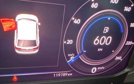 Volkswagen Tiguan II, 2019 год, 2 430 000 рублей, 11 фотография