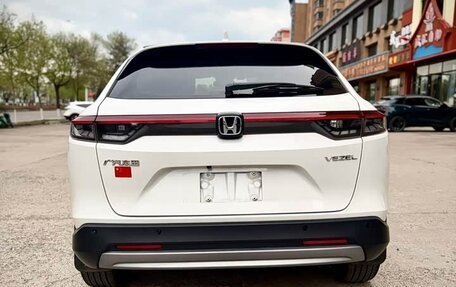 Honda Vezel, 2023 год, 1 633 000 рублей, 5 фотография