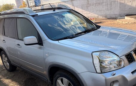 Nissan X-Trail, 2010 год, 930 000 рублей, 3 фотография