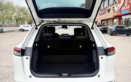 Honda Vezel, 2023 год, 1 633 000 рублей, 9 фотография