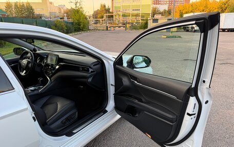 Toyota Camry, 2021 год, 2 990 000 рублей, 28 фотография