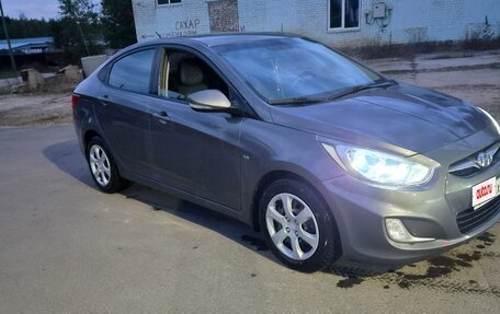 Hyundai Solaris II рестайлинг, 2012 год, 720 000 рублей, 5 фотография