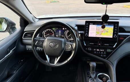 Toyota Camry, 2021 год, 2 990 000 рублей, 34 фотография