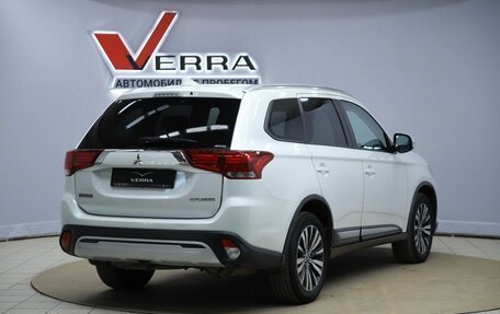 Mitsubishi Outlander III рестайлинг 3, 2019 год, 2 190 000 рублей, 5 фотография