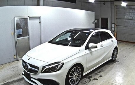 Mercedes-Benz A-Класс, 2018 год, 1 199 000 рублей, 4 фотография