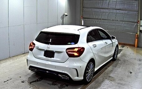 Mercedes-Benz A-Класс, 2018 год, 1 199 000 рублей, 5 фотография