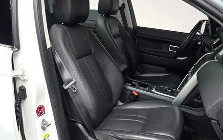 Land Rover Discovery Sport I рестайлинг, 2019 год, 1 950 007 рублей, 7 фотография