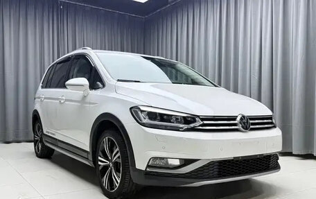 Volkswagen Touran III, 2023 год, 1 454 911 рублей, 3 фотография