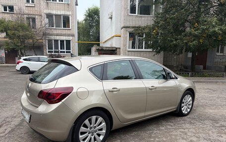 Opel Astra J, 2010 год, 630 000 рублей, 3 фотография