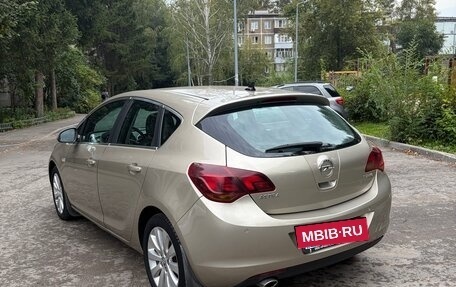 Opel Astra J, 2010 год, 630 000 рублей, 4 фотография