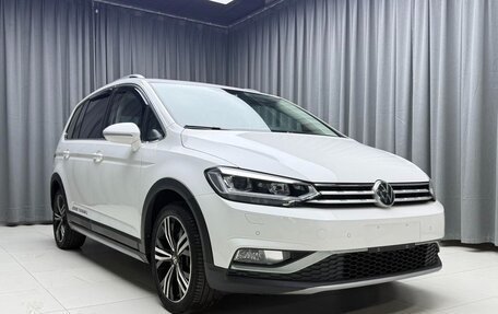 Volkswagen Touran III, 2022 год, 2 447 700 рублей, 3 фотография