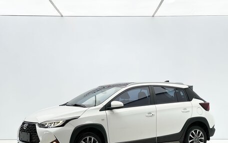 Toyota Yaris XP150 рестайлинг, 2022 год, 1 090 000 рублей, 1 фотография