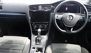 Volkswagen Golf VII, 2019 год, 1 223 000 рублей, 3 фотография
