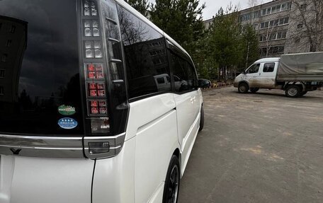 Toyota Voxy III, 2016 год, 2 100 000 рублей, 11 фотография