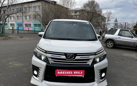 Toyota Voxy III, 2016 год, 2 100 000 рублей, 2 фотография