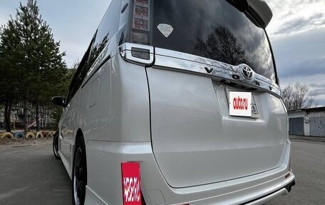 Toyota Voxy III, 2016 год, 2 100 000 рублей, 5 фотография