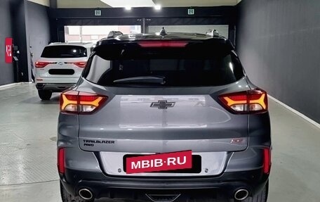 Chevrolet TrailBlazer, 2022 год, 1 799 000 рублей, 3 фотография