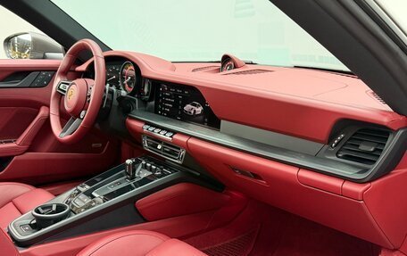 Porsche 911, 2022 год, 17 534 000 рублей, 10 фотография