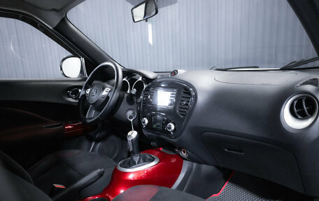 Nissan Juke II, 2011 год, 899 000 рублей, 16 фотография