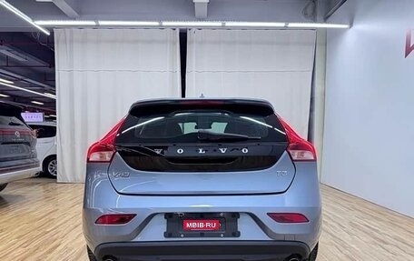Volvo V40 II рестайлинг, 2018 год, 950 777 рублей, 6 фотография