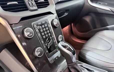 Volvo V40 II рестайлинг, 2018 год, 950 777 рублей, 14 фотография