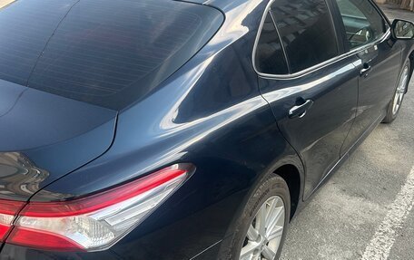 Toyota Camry, 2019 год, 2 250 000 рублей, 4 фотография