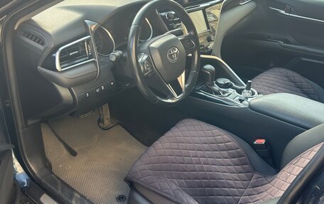 Toyota Camry, 2019 год, 2 250 000 рублей, 6 фотография
