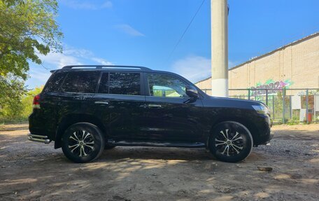 Toyota Land Cruiser 200, 2016 год, 6 850 000 рублей, 8 фотография