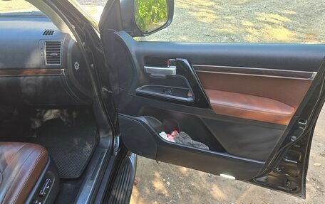 Toyota Land Cruiser 200, 2016 год, 6 850 000 рублей, 17 фотография