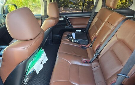 Toyota Land Cruiser 200, 2016 год, 6 850 000 рублей, 24 фотография