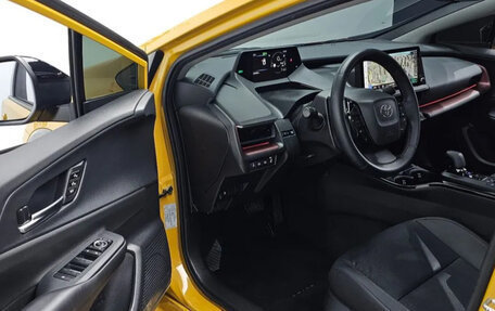Toyota Prius IV XW50, 2023 год, 2 857 000 рублей, 6 фотография