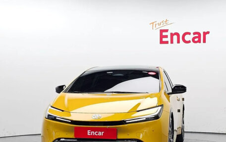 Toyota Prius IV XW50, 2023 год, 2 857 000 рублей, 2 фотография
