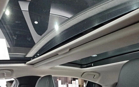 Toyota Prius IV XW50, 2023 год, 2 857 000 рублей, 11 фотография