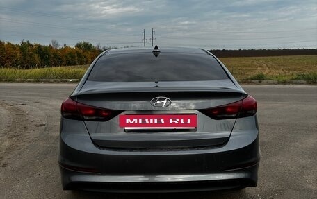 Hyundai Elantra VI рестайлинг, 2017 год, 1 750 000 рублей, 2 фотография